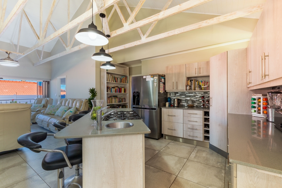 4 Bedroom Property for Sale in Bergsig Western Cape